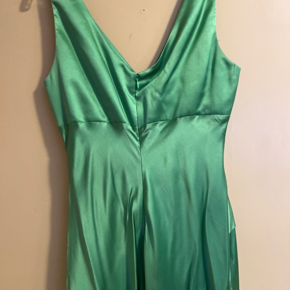 Cachet- long dress in green - Picture 3 of 4
